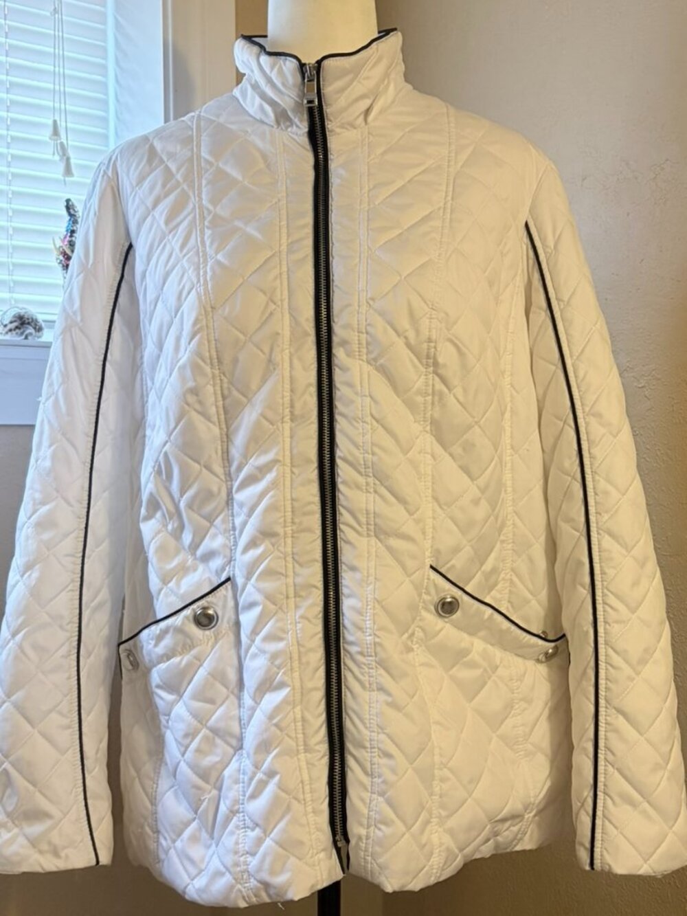 #124 Women's Cleo Quilted Jacket Black Piping Drawstring Waist, White, Size Lg